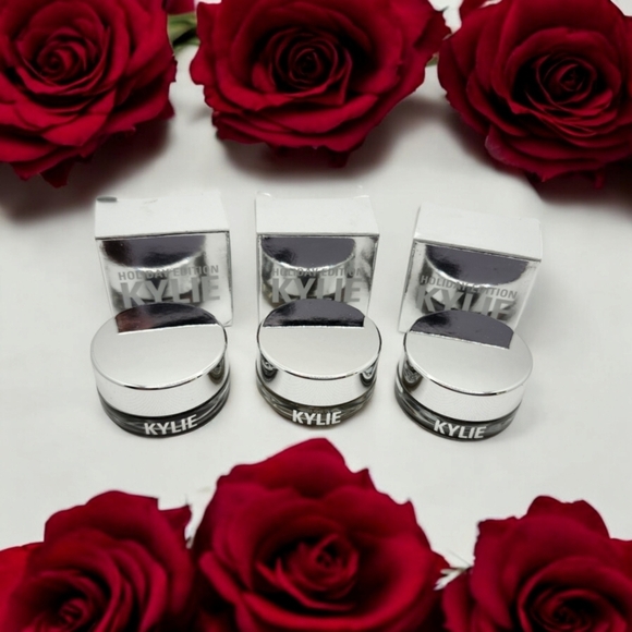 NIB Bundle Kylie Cosmetics Holiday Collection Creme Shadow Set of 3!! - Picture 3 of 4